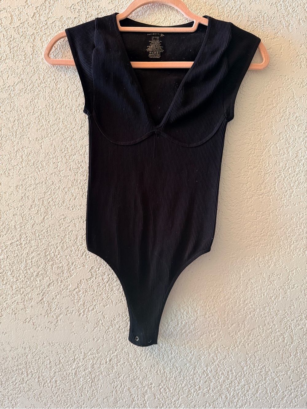 FREE PEOPLE Intimately Meg Seamless Black Ribbed V-Neckline Bodysuit Thong XS/S